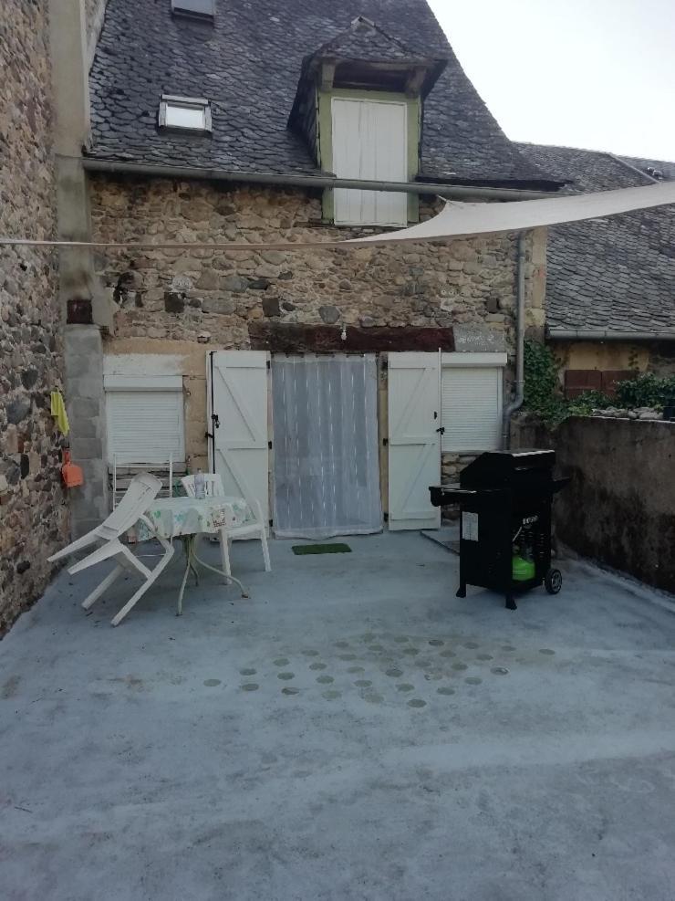 Maison Lafayette Saint-Geniez-dʼOlt エクステリア 写真